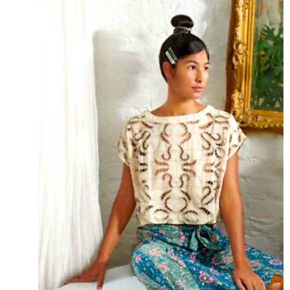 Tops - We the Free cut out top🍁🍂